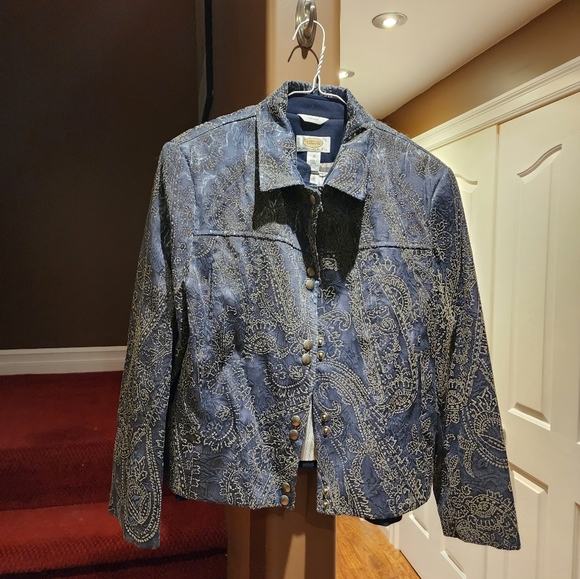 Beautiful cropped blazer - Picture 8 of 8